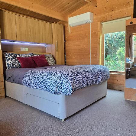 Ferienwohnung Secret Hythe, Sea Views Town Location 2Km Eurotunnel Hythe  Exterior foto