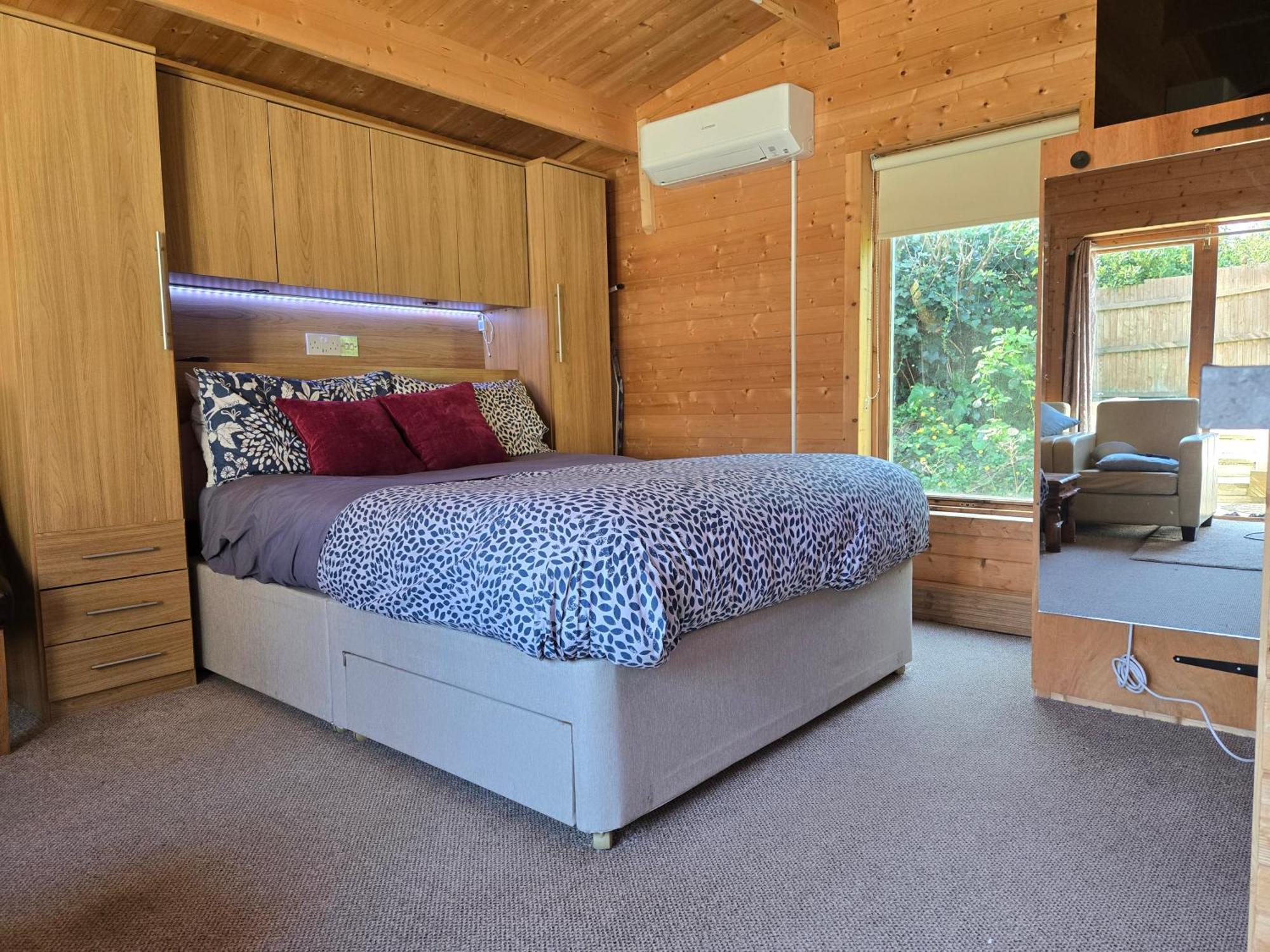 Ferienwohnung Secret Hythe, Sea Views Town Location 2Km Eurotunnel Hythe  Exterior foto